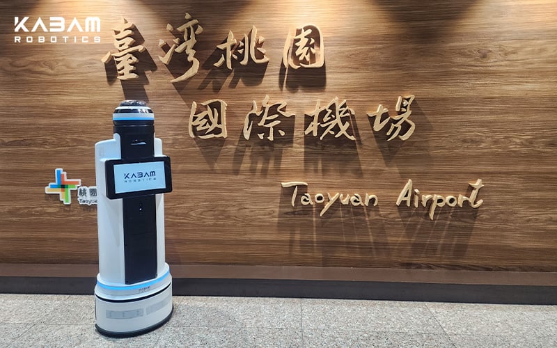 Indoor security robot in transport hubs